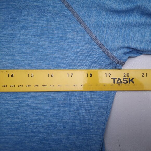 Patagonia Ladies Size Large Light Blue Long Sleeve Round Neck Athletic Top - Picture 7 of 9